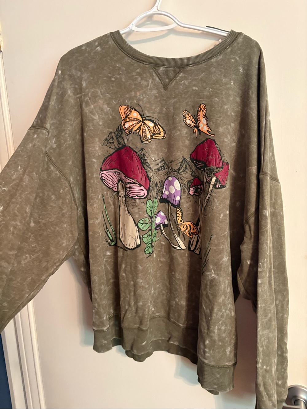 Mushroom & Butterfly Graphic Sweatshirt - Olive Green